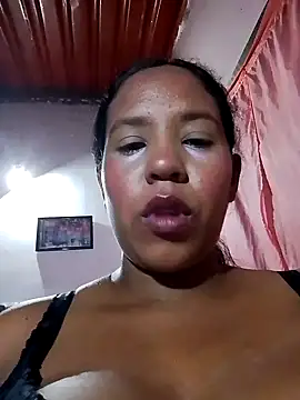 Snapshot of KarimHunterr chatting on September 2025 03:06:02 AM KarimHunterr online show from September 2025 03:06:02 AM