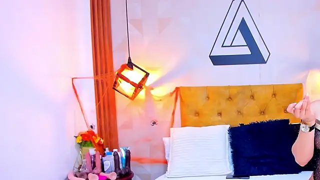 violet sweet19 online show from October 2025 01:18:01 AM