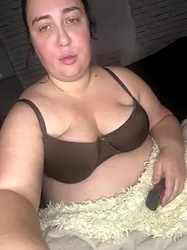 Snapshot of roxey-1997 chatting on October 2025 07:20:01 PM roxey-1997 online show from October 2025 07:20:01 PM