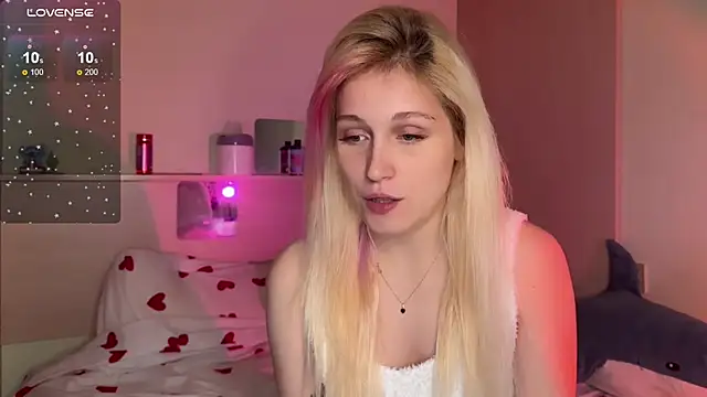 Snapshot of _Annabel_Myr_ chatting on October 2025 11:07:02 AM Annabel Myr online show from October 2025 11:07:02 AM