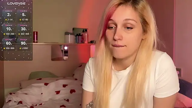 Snapshot of _Annabel_Myr_ chatting on October 2025 11:43:01 AM Annabel Myr online show from October 2025 11:43:01 AM