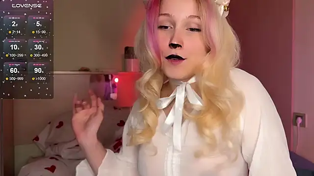 Snapshot of _Annabel_Myr_ chatting on October 2025 04:08:02 PM Annabel Myr online show from October 2025 04:08:02 PM