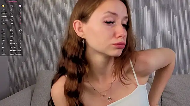 Snapshot of KeeleyBuoy chatting on October 2025 01:17:02 AM KeeleyBuoy online show from October 2025 01:17:02 AM