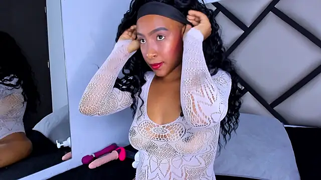 Snapshot of Euphoria_07 chatting on October 2025 03:18:01 AM Euphoria 07 online show from October 2025 03:18:01 AM