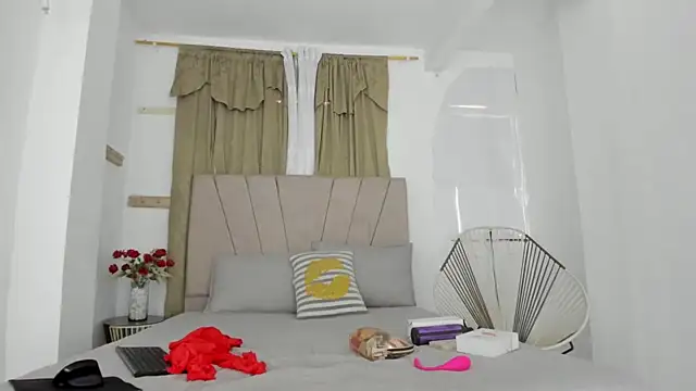 Snapshot of Lady_miss___ chatting on September 2025 12:54:01 PM Lady miss online show from September 2025 12:54:01 PM