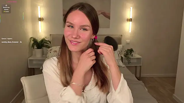 Snapshot of _Clare_Florence_ chatting on October 2025 01:42:02 PM Clare Florence online show from October 2025 01:42:02 PM