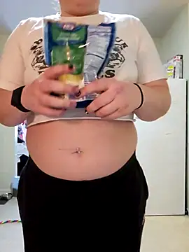 nuttiebuddy1 online show from October 2025 03:52:01 PM