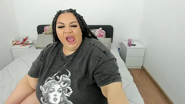 Snapshot of EvvaBBW chatting on November 2025 06:30:02 PM EvvaBBW online show from November 2025 06:30:02 PM