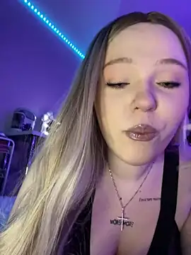 Monna Krrristal online show from November 2025 12:21:01 AM