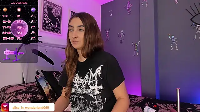 Alice Dickinssonn online show from October 2025 12:57:02 PM