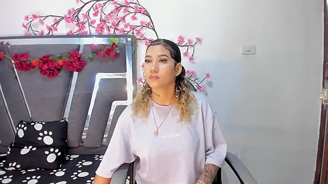 ManelykGonzalez online show from September 2025 07:38:01 PM