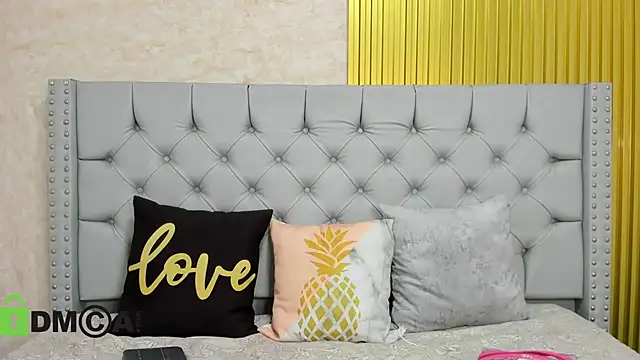 Snapshot of Skarlet_04 chatting on November 2025 04:08:02 PM Skarlet 04 online show from November 2025 04:08:02 PM