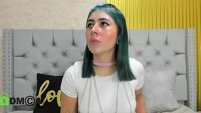 Snapshot of Skarlet_04 chatting on November 2025 04:07:02 PM Skarlet 04 online show from November 2025 04:07:02 PM