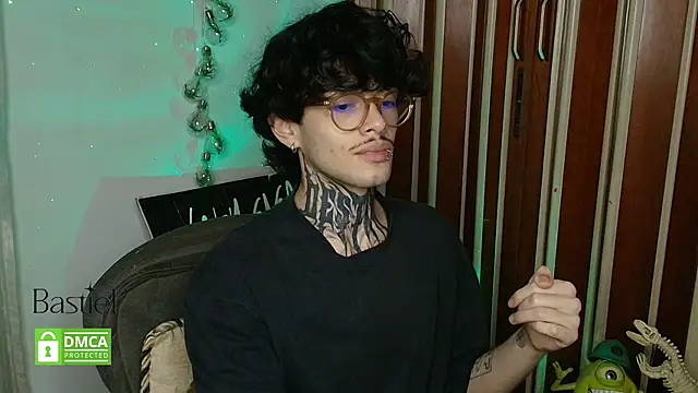 Snapshot of Mihail_leroy chatting on October 2025 01:45:01 AM Mihail leroy online show from October 2025 01:45:01 AM