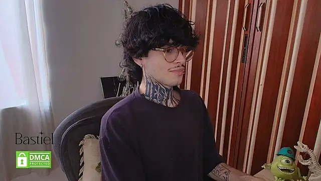 Snapshot of Mihail_leroy chatting on October 2025 08:19:02 PM Mihail leroy online show from October 2025 08:19:02 PM