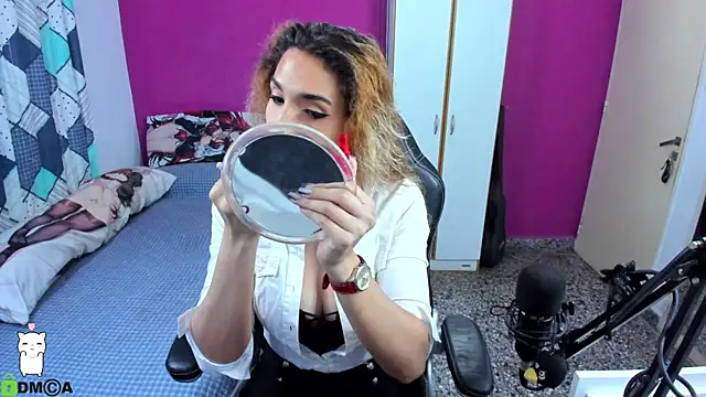 Snapshot of Sweet-Secret_ chatting on November 2025 09:35:01 PM Sweet-Secret online show from November 2025 09:35:01 PM