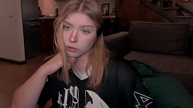 VanillaLivitski online show from November 2025 02:29:02 PM