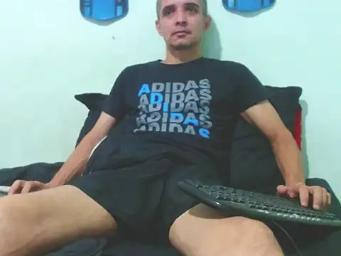 Breiner hotxxl online show from November 2025 07:25:01 PM