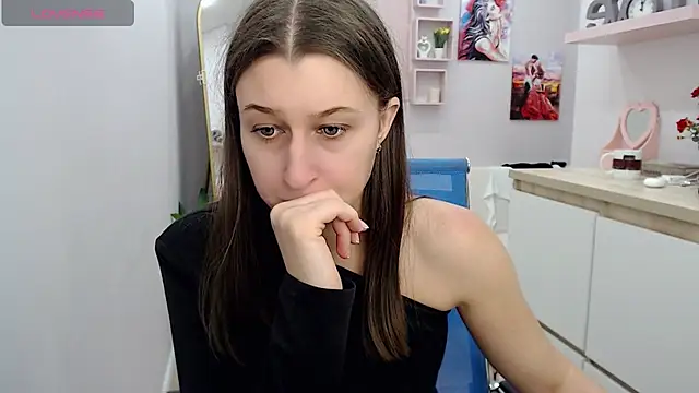 Snapshot of muriel_elvin chatting on October 2025 10:21:01 AM muriel elvin online show from October 2025 10:21:01 AM