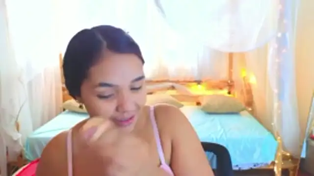 loreaniss online show from November 2025 07:57:02 PM