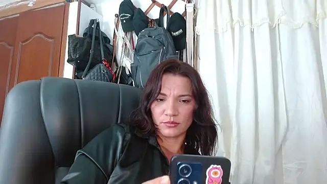 Snapshot of BriggiteSkyAngels chatting on October 2025 01:37:01 AM BriggiteSkyAngels online show from October 2025 01:37:01 AM