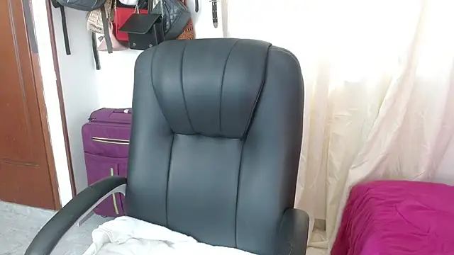 Snapshot of BriggiteSkyAngels chatting on October 2025 10:59:02 AM BriggiteSkyAngels online show from October 2025 10:59:02 AM