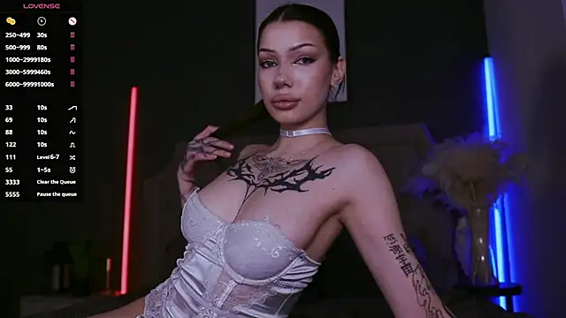 Snapshot of MiuMiuSasha chatting on October 2025 08:40:02 PM MiuMiuSasha online show from October 2025 08:40:02 PM