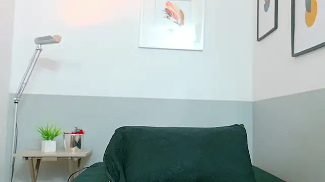 Snapshot of cutepetitee chatting on October 2025 07:56:01 PM cutepetitee online show from October 2025 07:56:01 PM