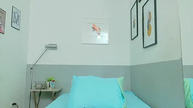 Snapshot of cutepetitee chatting on October 2025 07:59:01 PM cutepetitee online show from October 2025 07:59:01 PM