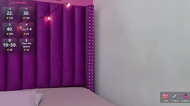 Snapshot of cutepetitee chatting on October 2025 07:18:01 PM cutepetitee online show from October 2025 07:18:01 PM