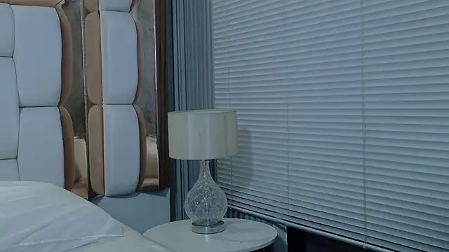 Snapshot of cutepetitee chatting on November 2025 08:04:02 AM cutepetitee online show from November 2025 08:04:02 AM