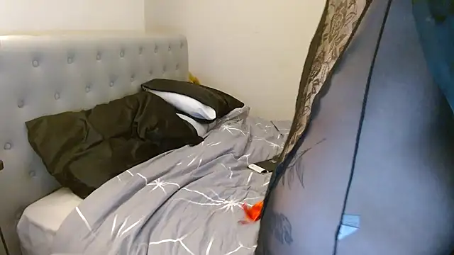 EmiWinters23 online show from November 2025 09:35:01 PM