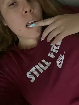 Lazinha18 online show from October 2025 03:29:02 AM