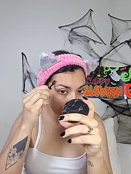 Snapshot of AmaiaSalvatore chatting on October 2025 09:38:02 PM AmaiaSalvatore online show from October 2025 09:38:02 PM