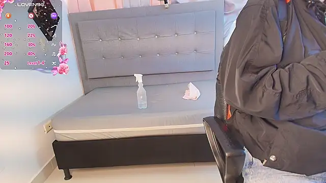 saray reese online show from September 2025 12:20:01 PM