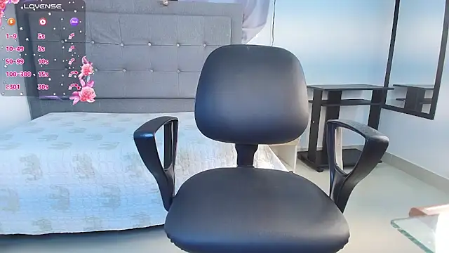 saray reese online show from October 2025 12:24:02 PM