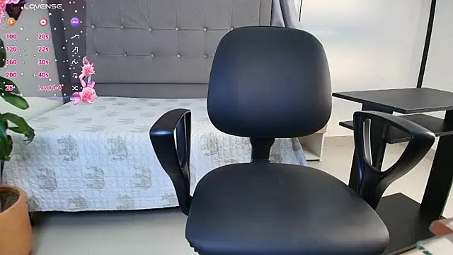 saray reese online show from October 2025 12:36:02 PM