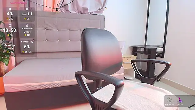 saray reese online show from October 2025 01:02:02 PM