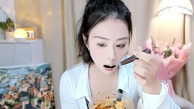 Snapshot of lumi65 chatting on October 2025 11:41:02 AM lumi65 online show from October 2025 11:41:02 AM