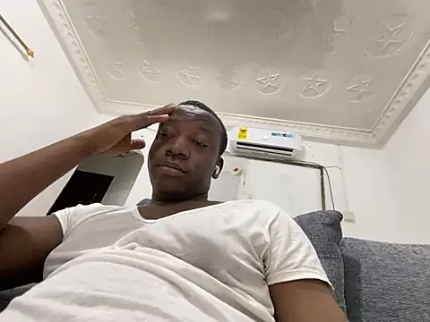 Snapshot of Atta-esi chatting on October 2025 01:46:01 AM Atta-esi online show from October 2025 01:46:01 AM