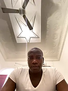 Snapshot of Atta-esi chatting on November 2025 11:54:02 PM Atta-esi online show from November 2025 11:54:02 PM