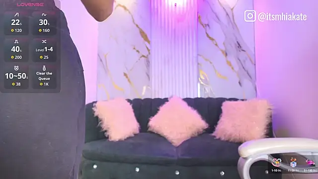 Snapshot of Mhiaa_Sweet chatting on October 2025 12:02:02 PM Mhiaa Sweet online show from October 2025 12:02:02 PM