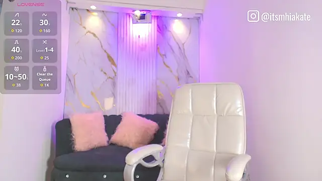 Snapshot of Mhiaa_Sweet chatting on October 2025 12:03:01 PM Mhiaa Sweet online show from October 2025 12:03:01 PM