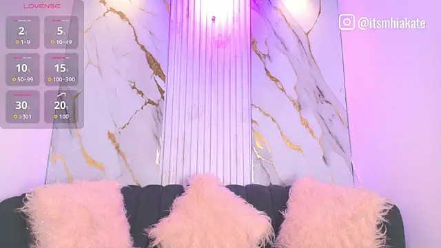 Snapshot of Mhiaa_Sweet chatting on October 2025 12:02:02 PM Mhiaa Sweet online show from October 2025 12:02:02 PM