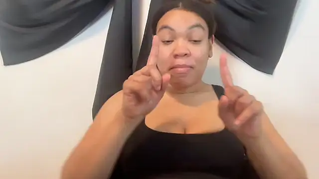 Snapshot of zahrabliss chatting on October 2025 05:43:02 PM zahrabliss online show from October 2025 05:43:02 PM