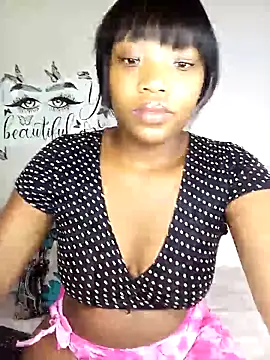 Snapshot of Young_Slut21 chatting on October 2025 12:30:02 AM Young Slut21 online show from October 2025 12:30:02 AM