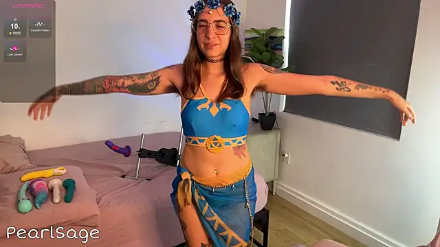 Snapshot of Pearl_Sage chatting on October 2025 11:29:02 PM Pearl Sage online show from October 2025 11:29:02 PM