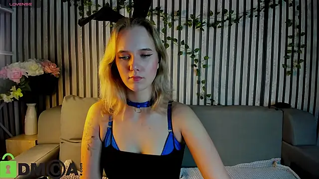 Snapshot of Casey_Sweeet chatting on October 2025 03:58:02 PM Casey Sweeet online show from October 2025 03:58:02 PM