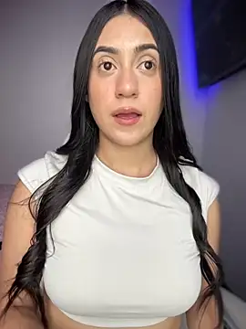 Snapshot of isabela_l chatting on September 2025 07:51:02 PM isabela l online show from September 2025 07:51:02 PM