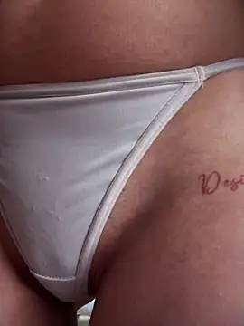 Snapshot of Anita-vega chatting on October 2025 08:27:02 PM Anita-vega online show from October 2025 08:27:02 PM